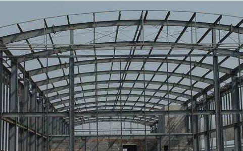 不是說鋼結構的房屋不好 但是對于漏雨也是存在的