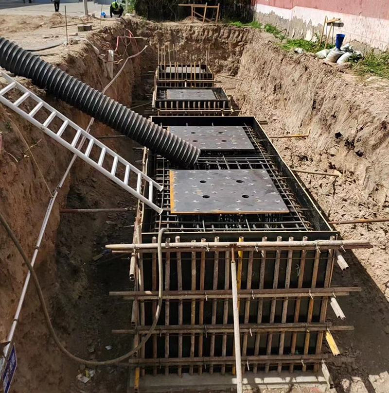 青海剛察縣四號，五號，六號，七號，八號人行天橋開始預(yù)埋